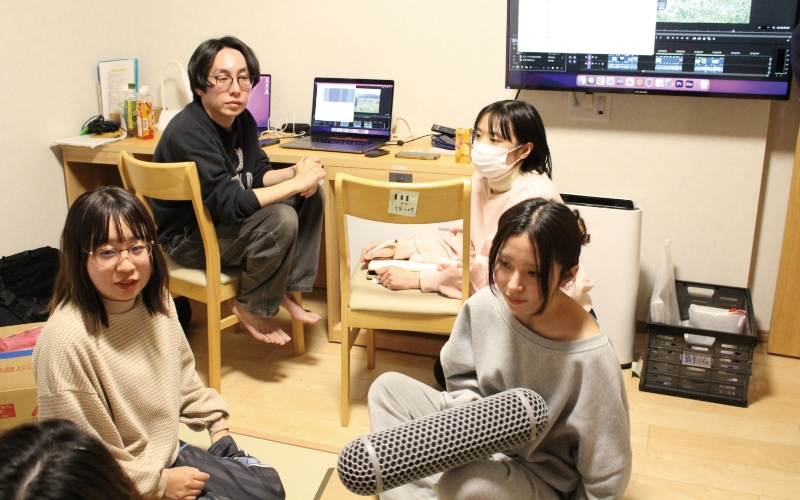 Bチーム：編集しながらアフレコや手元の追加撮影